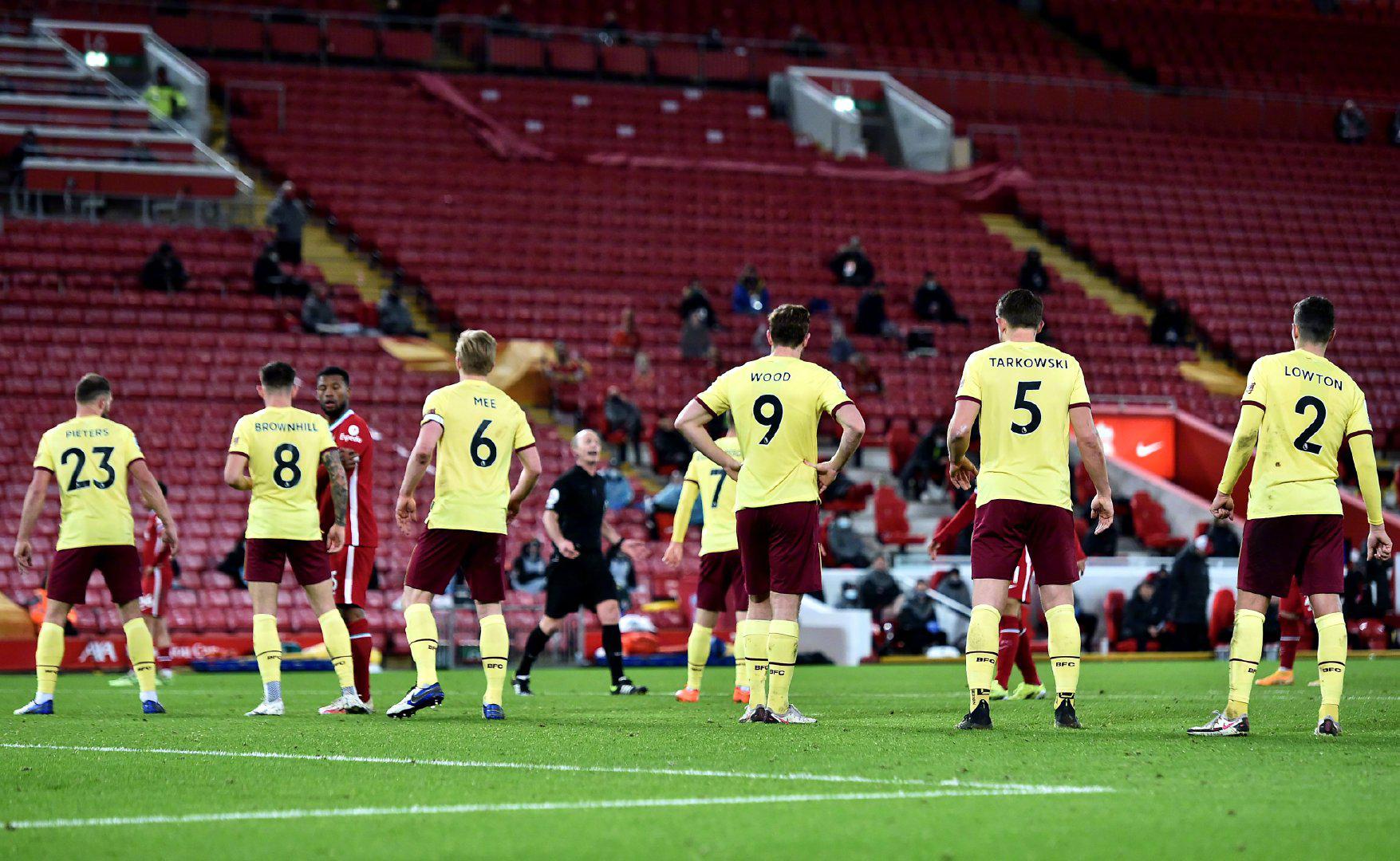 对里尔的防 对里尔的防